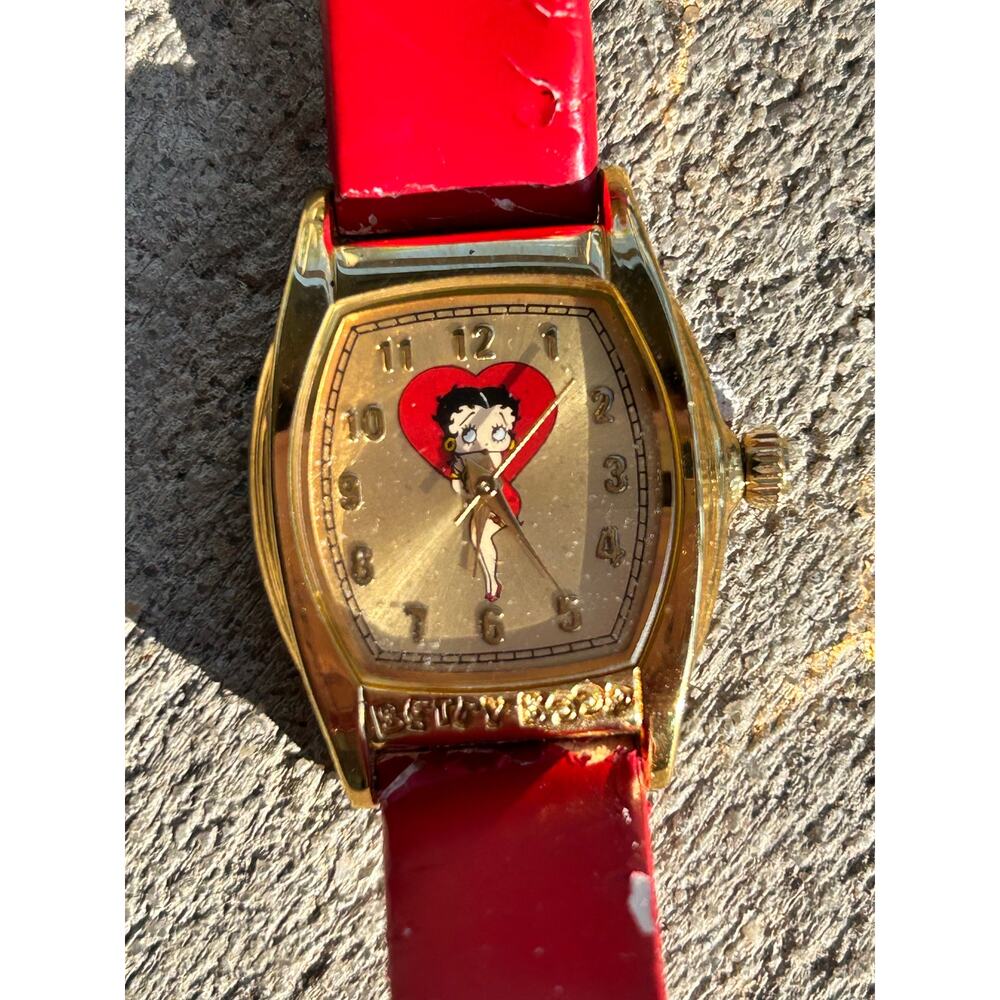 Vintage Avon Betty Boop Watch Red Leather Gold Tone 2002